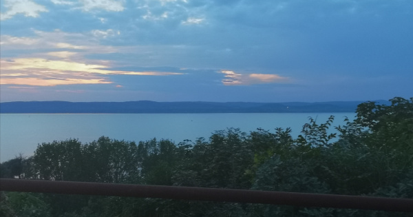 Így nyaral(t)unk mi a magyar tengernél!