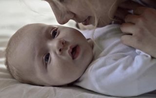 Már a magyar babák 15 százaléka külföldön születik