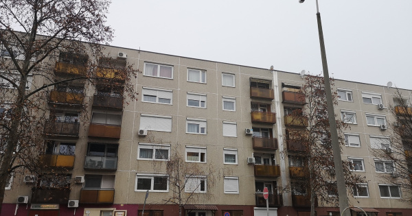 Hiába csökkennek radikálisan a hirdetési árak, így sem kapkodnak a vevők a panelokért