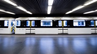 Kapkodhattak a felújított metró átadásával