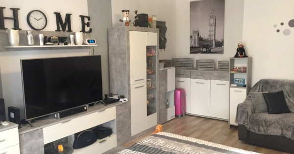 Még mindig emelkednek a budapesti panelárak