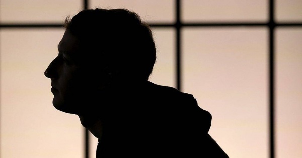 Arckereső kütyüt rakna a lakásokba a Facebook