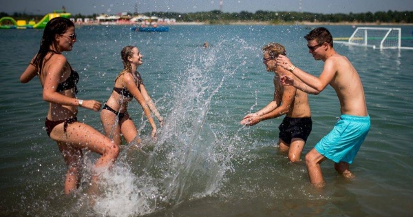 Hőség: érvényben marad a legmagasabb fokú figyelmeztetés