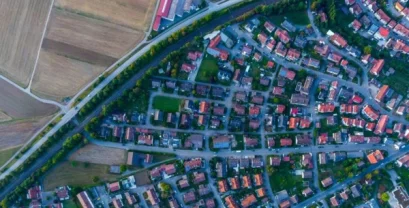 Budapest vagy az agglomeráció? Az árak újra mozgásba hozták a vevőket