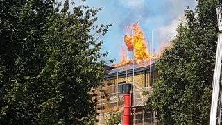 Újabb épület lángol Kelet-Londonban