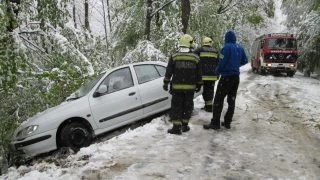 Elhasalt az ország az időjárástól, 355 helyszínre hívták a tűzoltókat