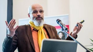 Zacher Gábor: Meg kell tanulnunk együtt élni a kábítószerrel