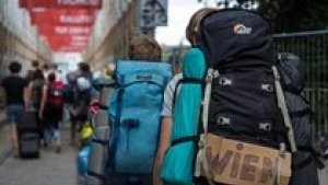 Fesztiválozók foglalták el a budapesti repteret