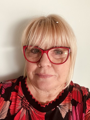 Gyűrű Zsuzsa profil